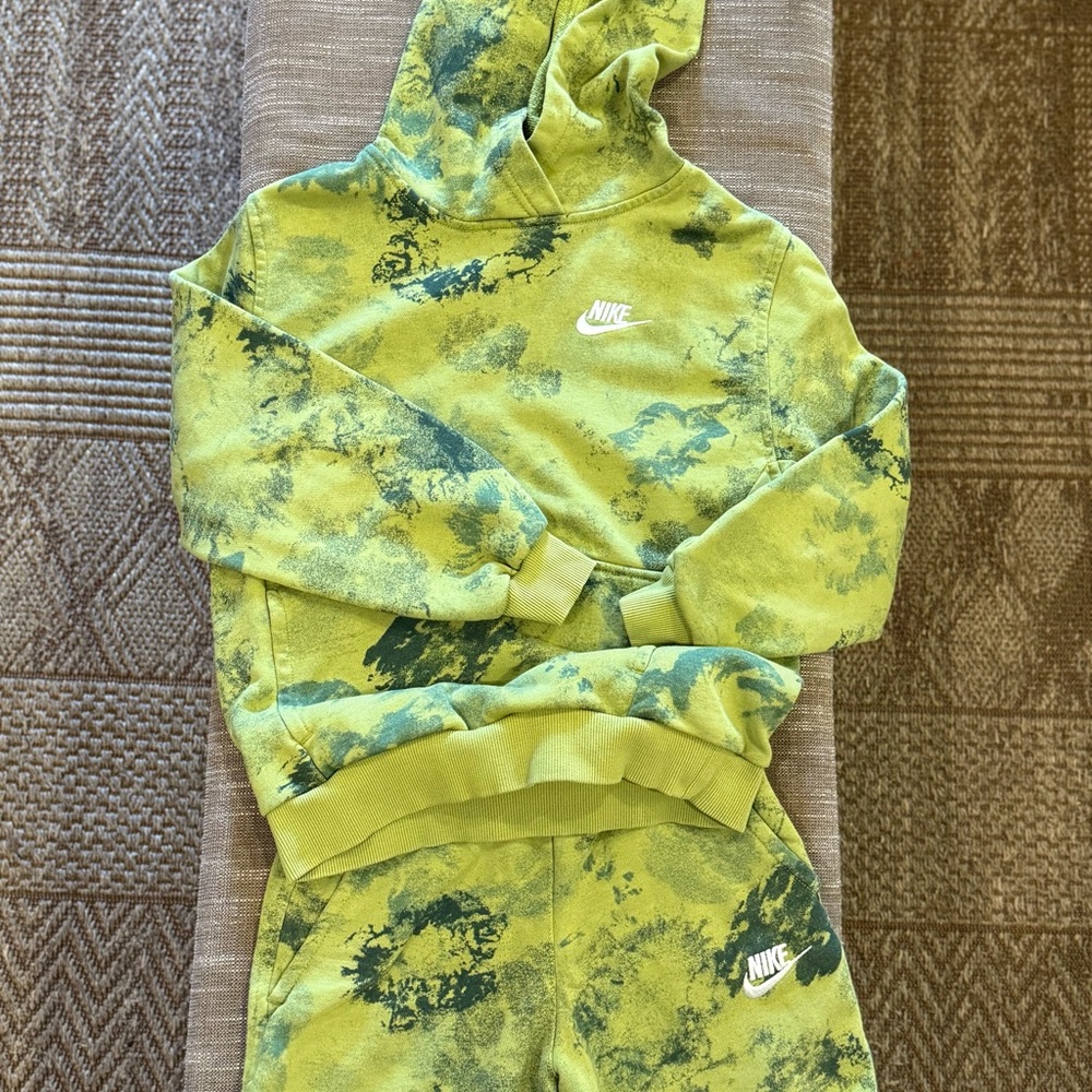 Nike youth Matching Set